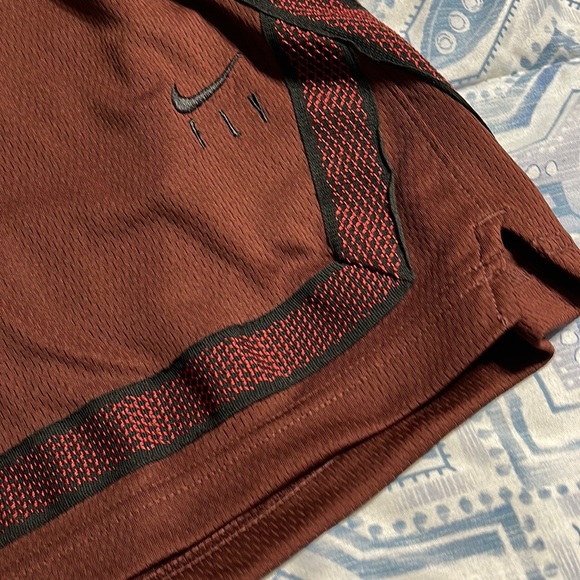 NWT Women’s Nike fly shorts - Picture 2 of 6